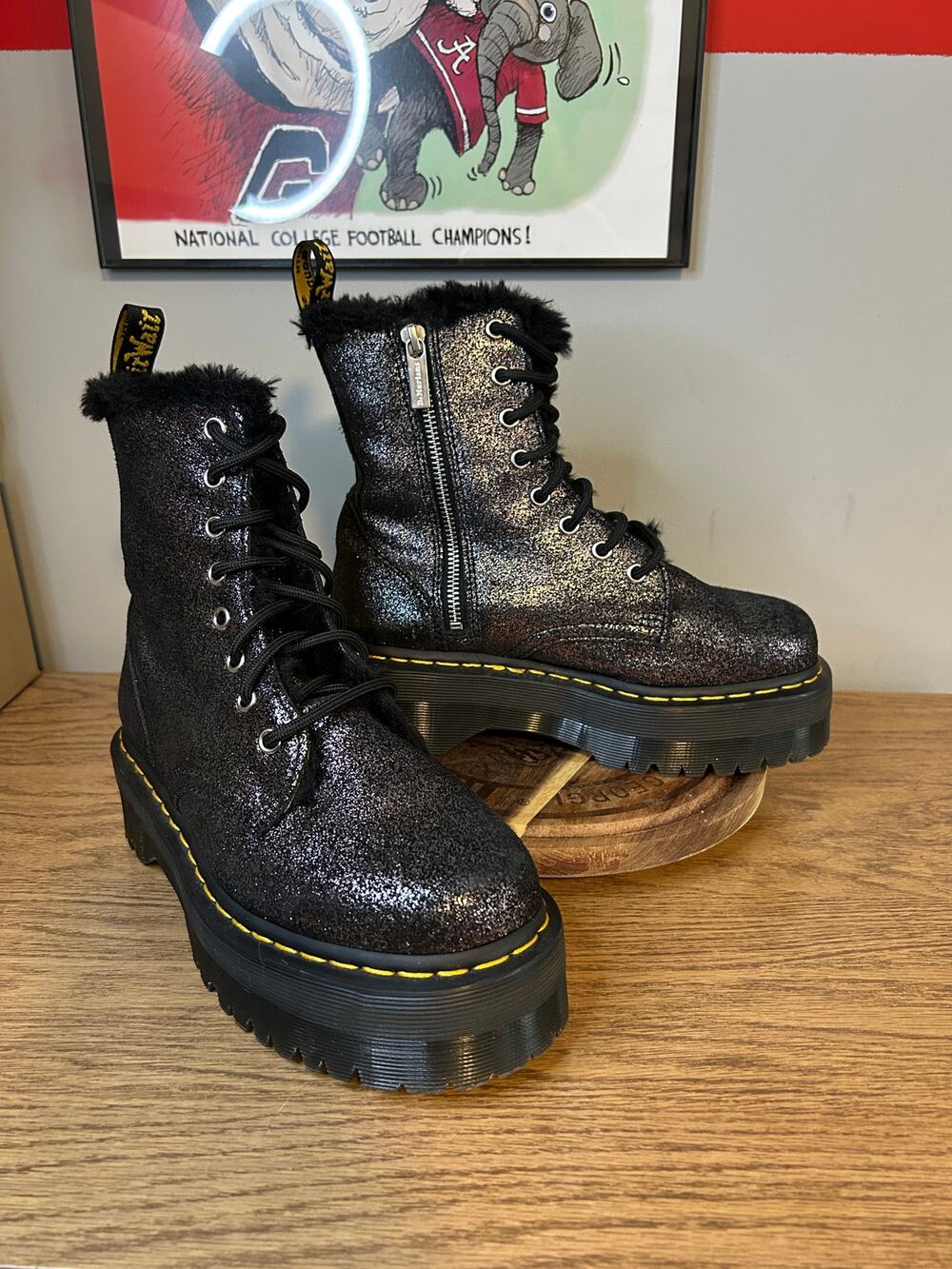 Dr Martens Black Glitter Jadon FL "Fur" Lined size 7/EU 38